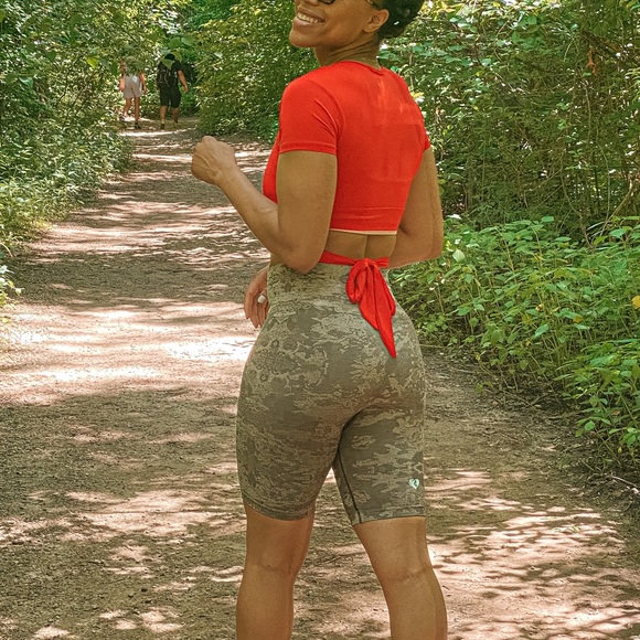 COPY - WOMENS BEST TIE UP CROP - Picture 3 of 3